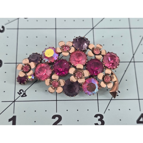 Albert Weiss Vintage Pink Purple Rhinestone Brooch & Clip Earrings Set Signed - Picture 2 of 10